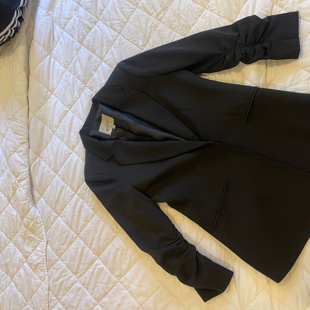 Elegant Black Women's Blazer
